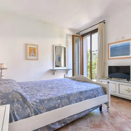 Dolores Castle Marina di Campo