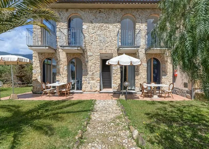 Dolores Castle 公寓 *